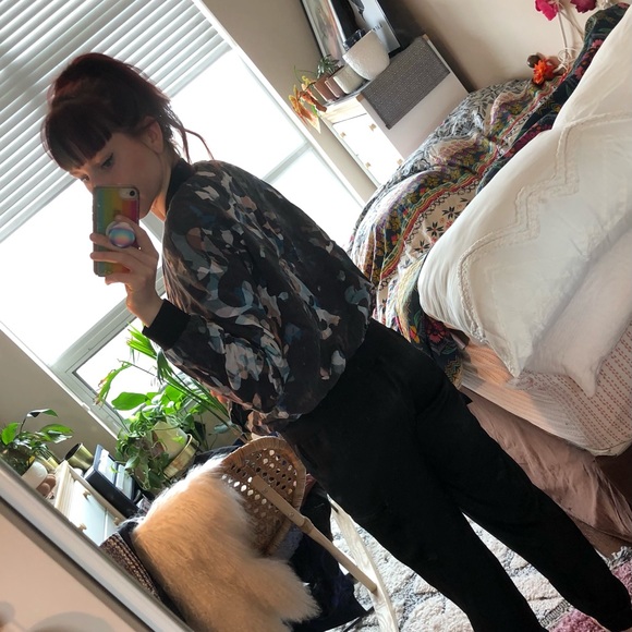 French Connection lyocell lightweight bomber jacket with abstract pattern - Picture 4 of 6